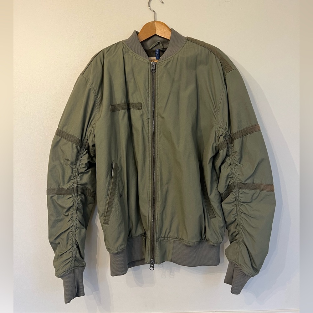 H&M Divided Green Bomber Jacket | Men’s Size: L | Brand New